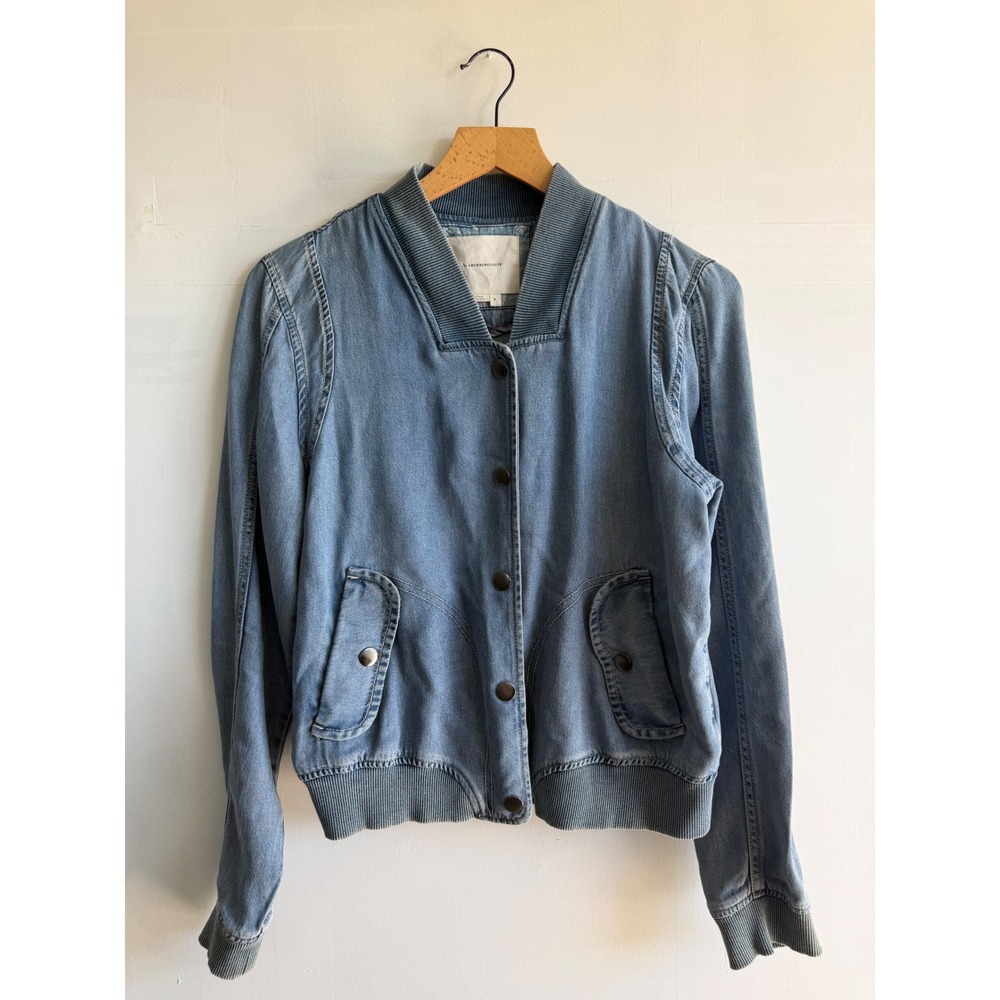 Anthropologie Denim chic Bomber Jacket Light Wash Lyocell Snap Front Womens S